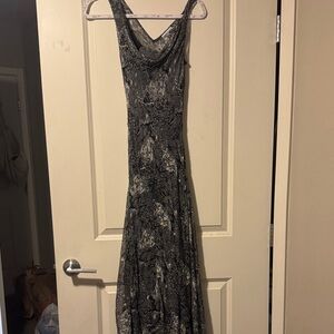 Robbie Bee Black and White Sleeveless Cowl-Neck Maxi Dress